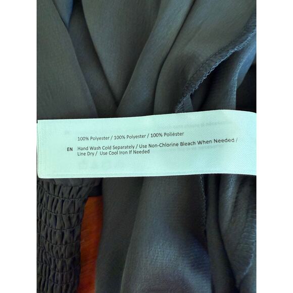 NWT Band of Gypsies Black Satin Balloon Sleeves Wrap Top Size Medium - Picture 7 of 7